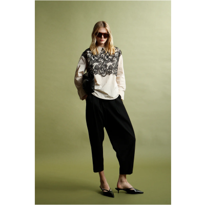 Blouse with lace detail off-white