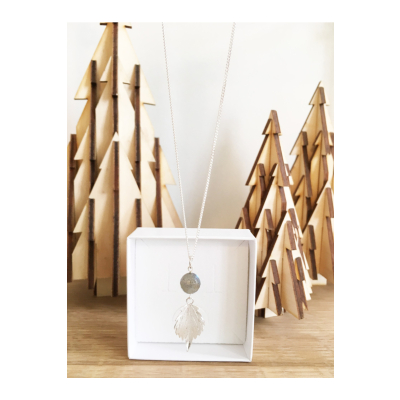 necklace leaf by chapter42