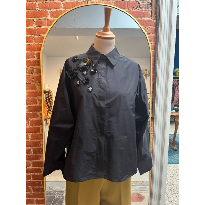 Blouse with sequins black