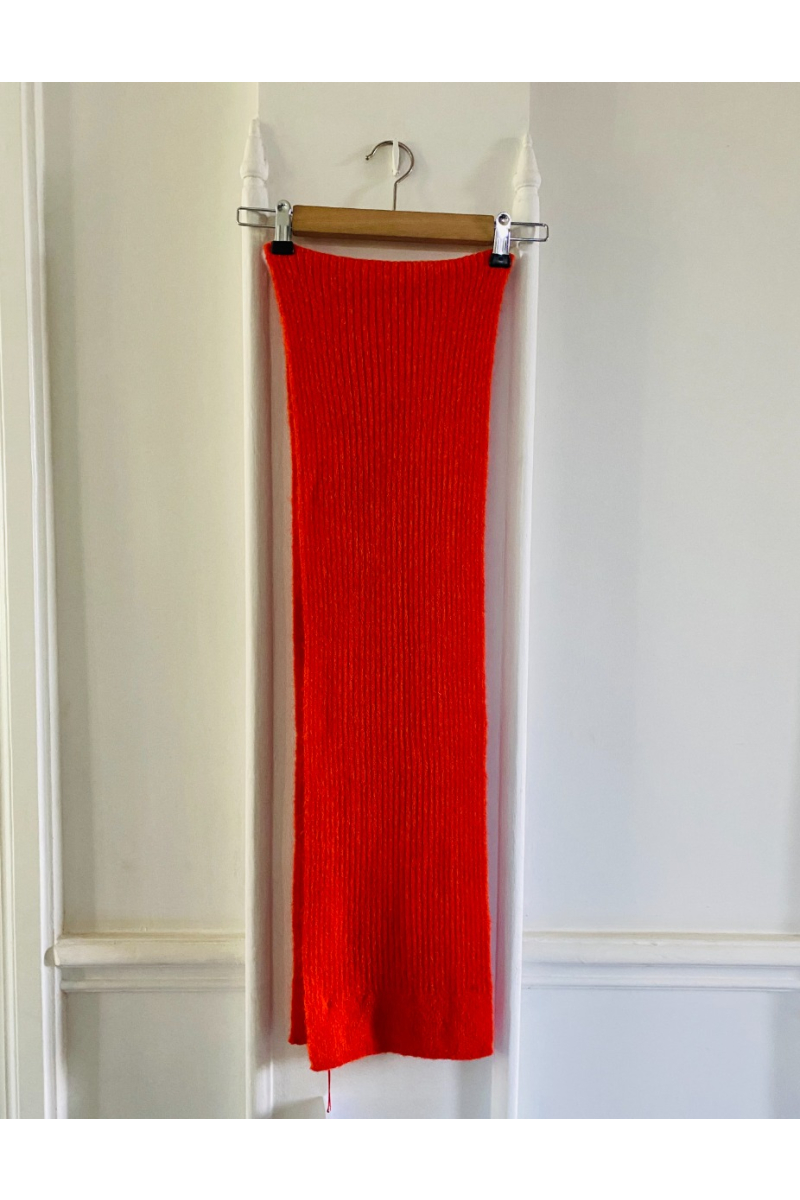 shop nu sjaal austra rood van just in case bij ik koop Belgisch conceptstore 'les belges', ruimste aanbod van Belgische damesmode en kindermode