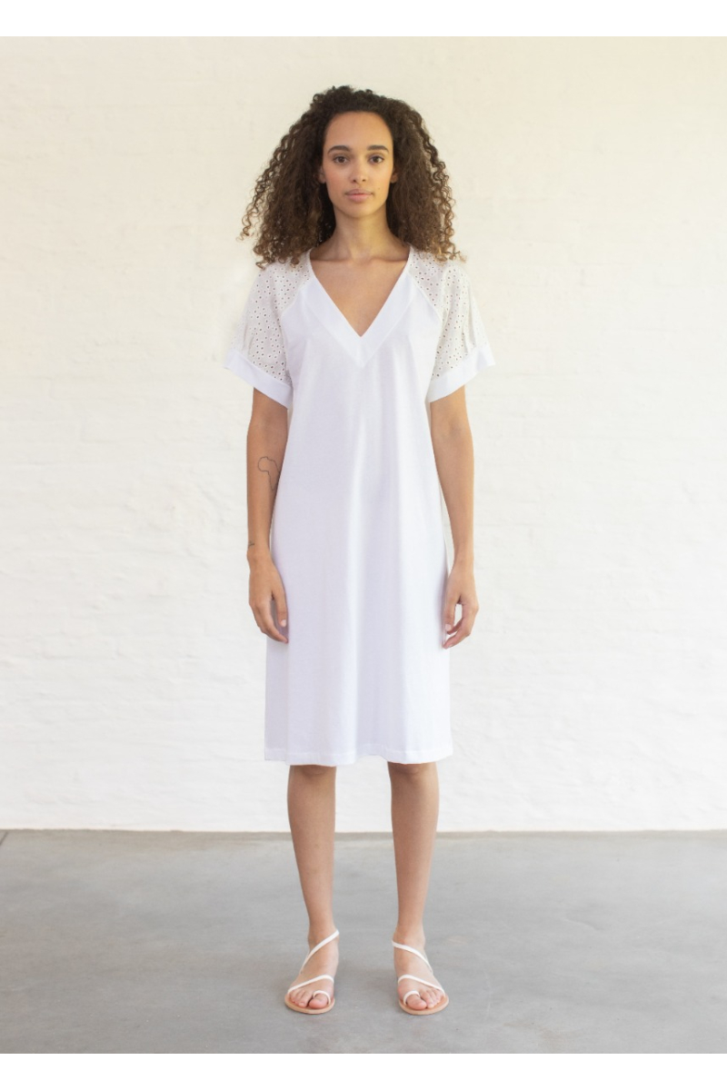 shop nu nachtkleding danni perfect white van pluto bij ik koop Belgisch conceptstore 'les belges', ruimste aanbod van Belgische damesmode