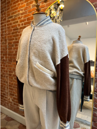 Beige magenta Bomber