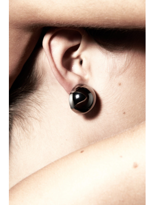 oorbel indigo earpost metal van laurence delvallez