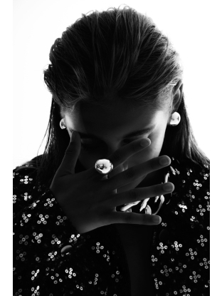 oorbel indigo earpost silver van laurence delvallez