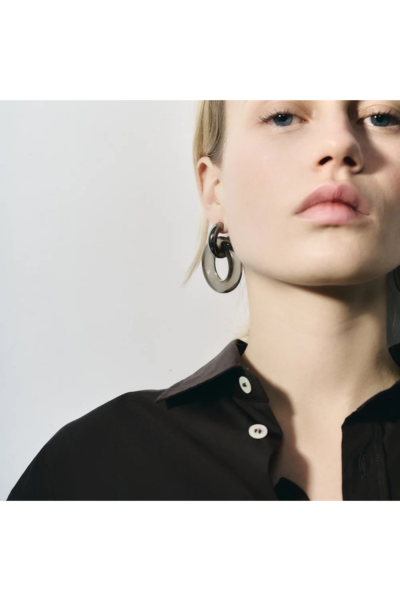 oorbel verge earpost gunmetal smokey van laurence delvallez