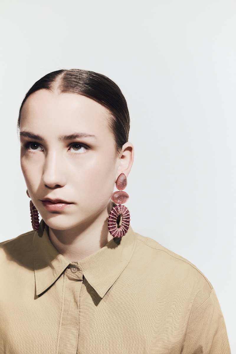 oorbel liso earpost blush van laurence delvallez