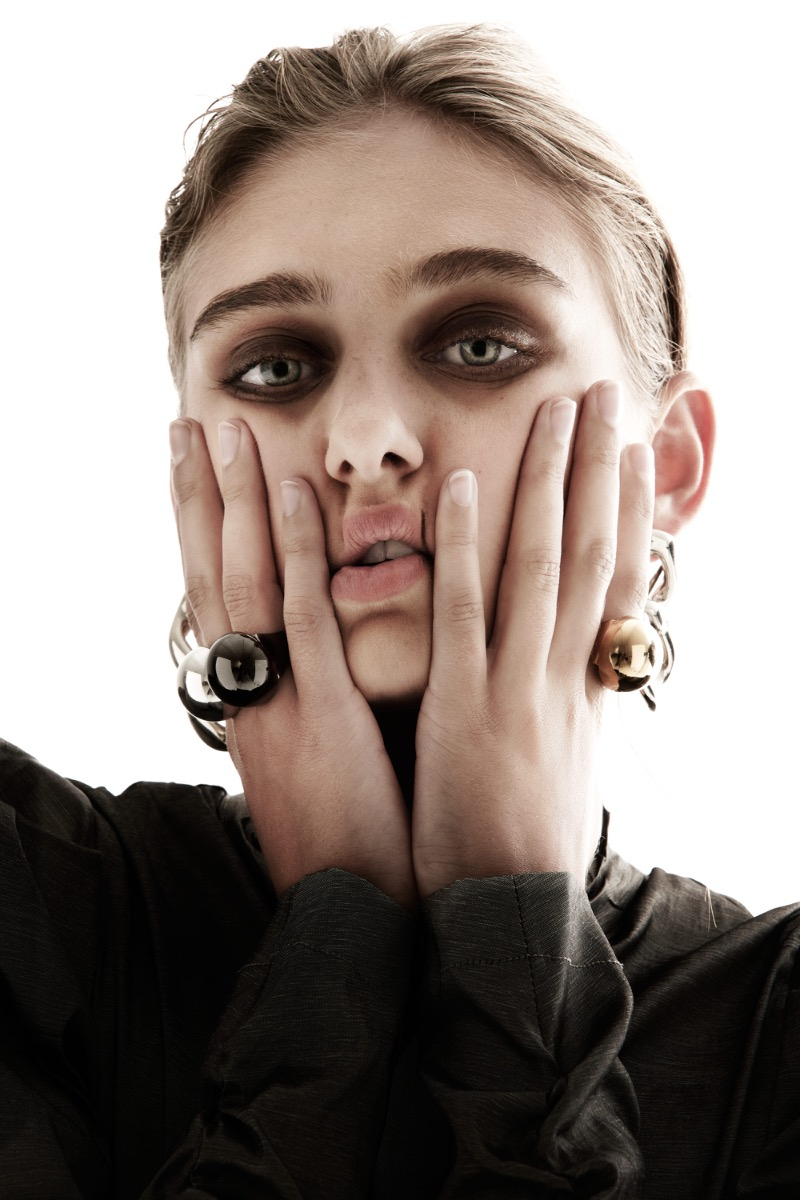 ring relate metal van laurence delvallez