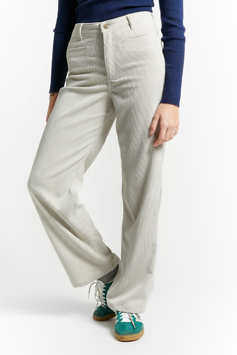 shop nu broek regina off white van indee bij ik koop Belgisch conceptstore 'les belges', ruimste aanbod van Belgische damesmode en kindermode