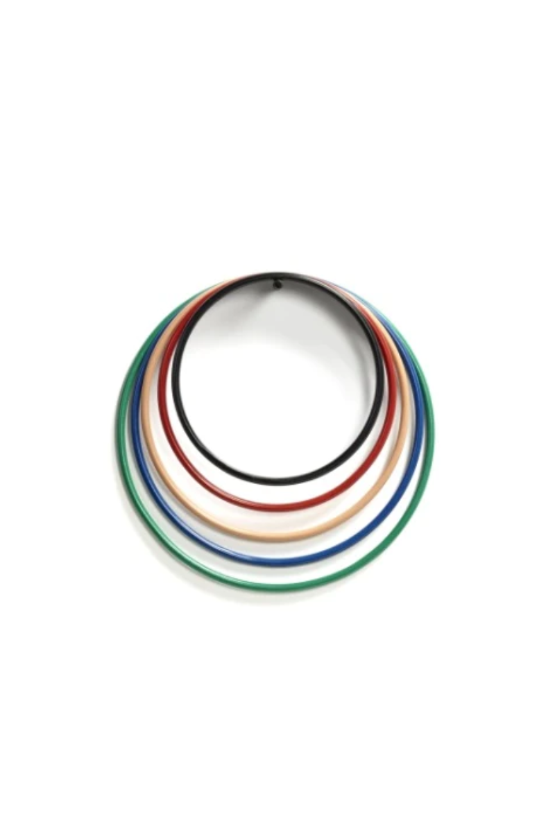 trivets round colour van muller van severen bij les belges. 