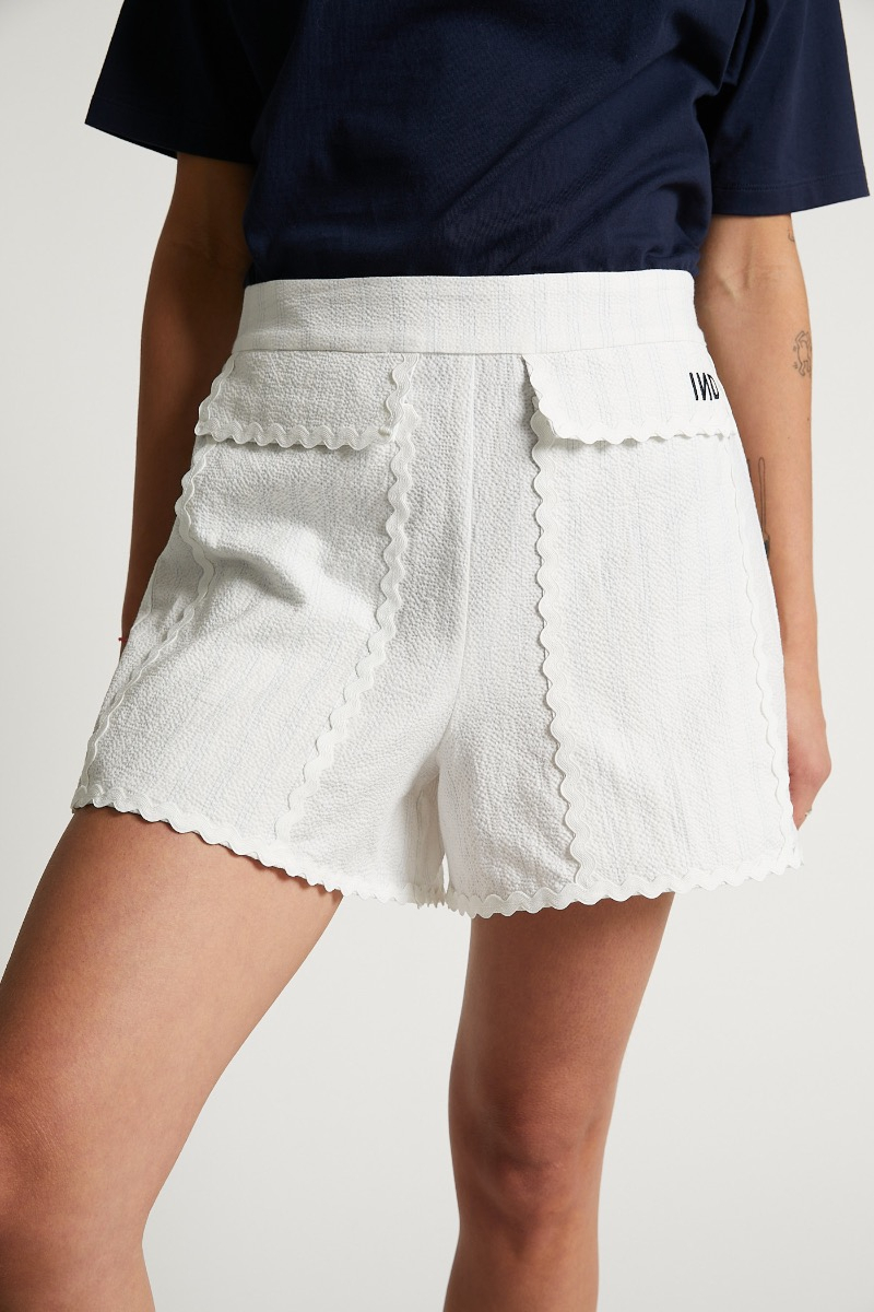 short states off white van indee