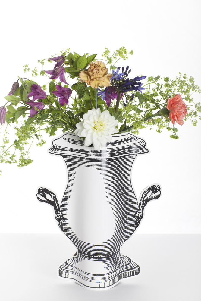 paper vase by Marie Michielssen