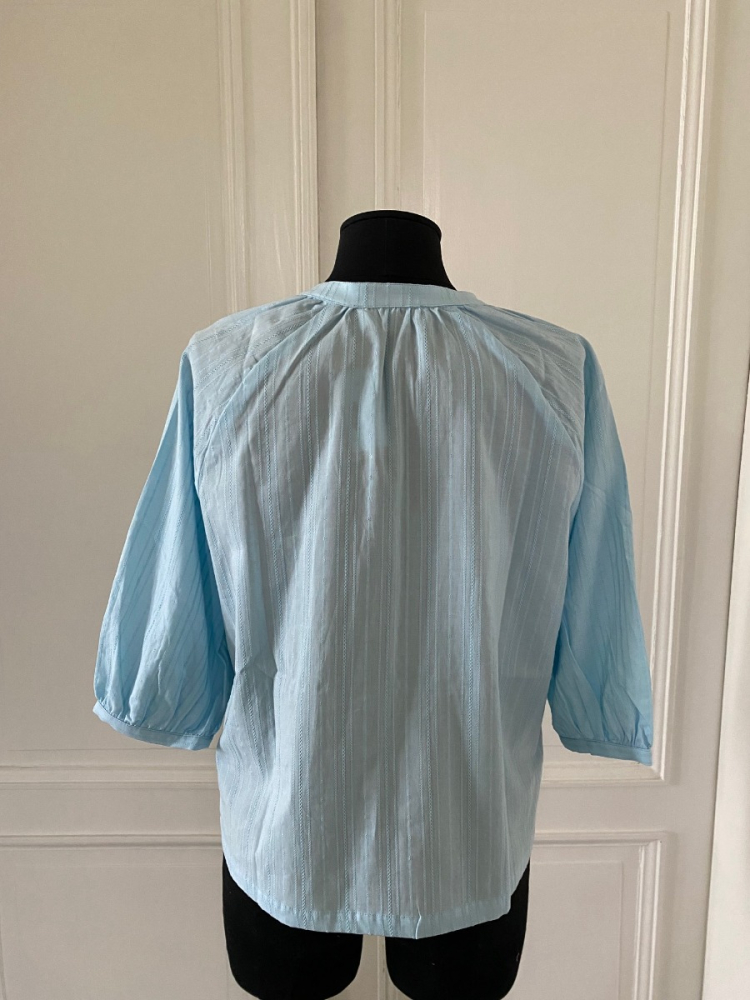 shop nu blouse bilal sky blue van nathalie vleeschouwer bij ik koop Belgisch conceptstore 'les belges', ruimste aanbod van Belgische damesmode en kindermode