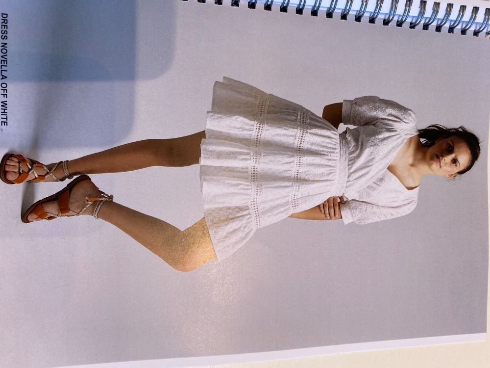 shop nu jurk novella off white van indee bij ik koop Belgisch conceptstore 'les belges', ruimste aanbod van Belgische damesmode en kindermode