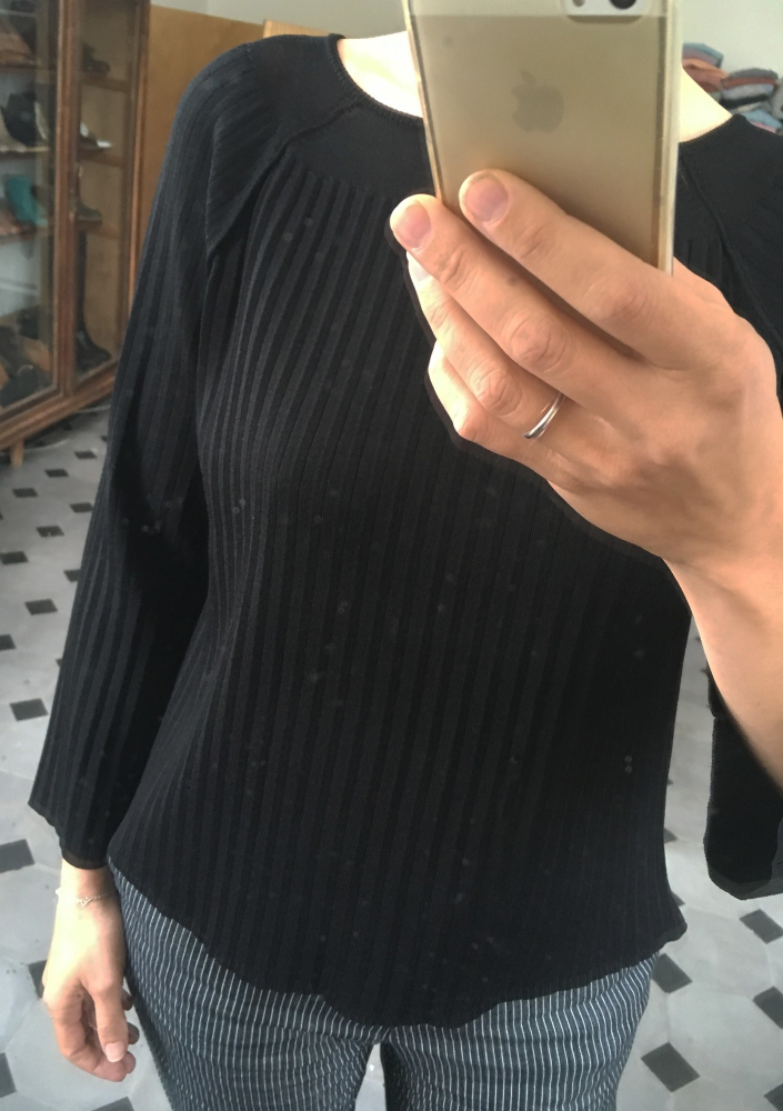 sweater moore black by annemie verbeke