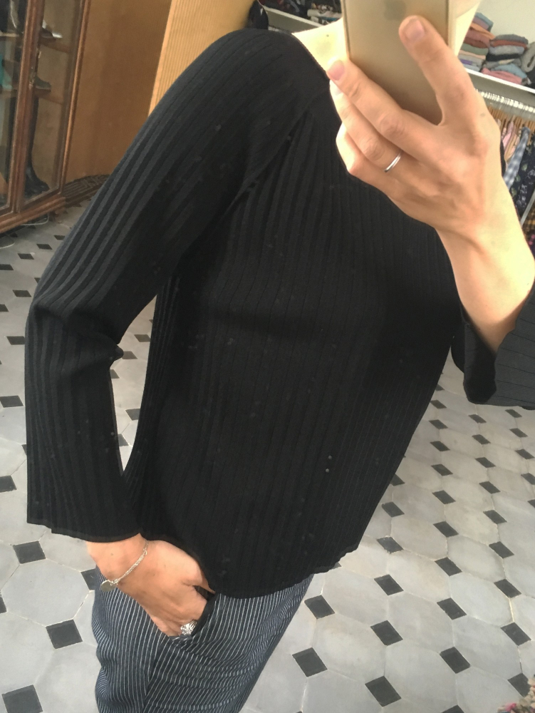 sweater moore black by annemie verbeke